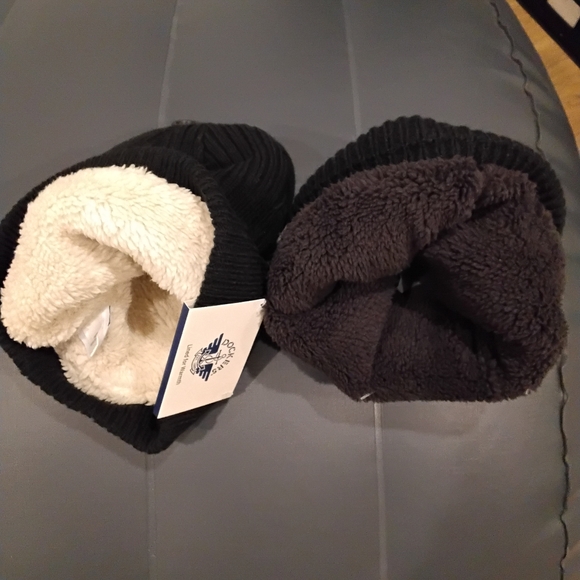 NWT 2 Dockers Sherpa Lined Beanies Firm Price - Picture 3 of 3